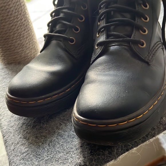 Dr Martens Airwair boots - Picture 3 of 10